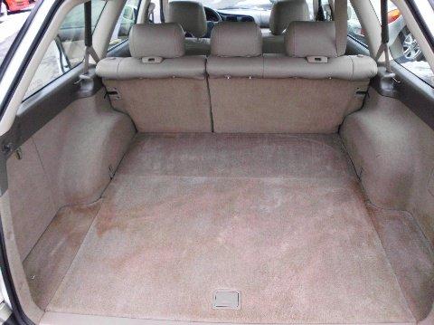 Subaru Outback 2000 photo 3