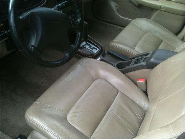 Subaru Outback 2000 photo 4