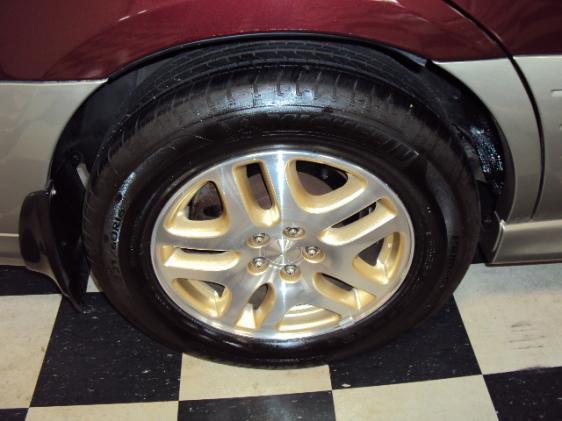 Subaru Outback 2000 photo 4