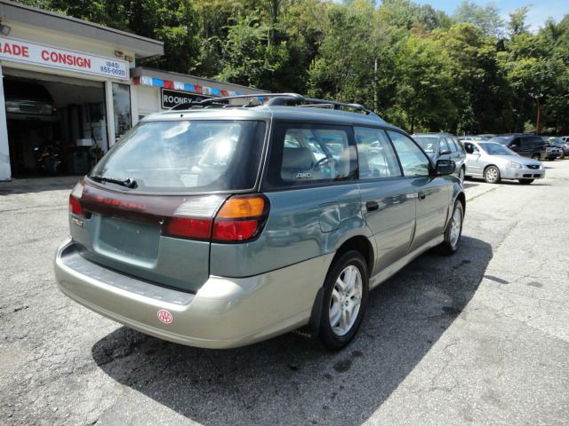 Subaru Outback 2000 photo 3