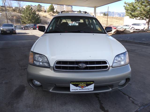 Subaru Outback 2000 photo 4