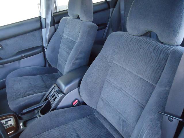 Subaru Outback 2000 photo 5