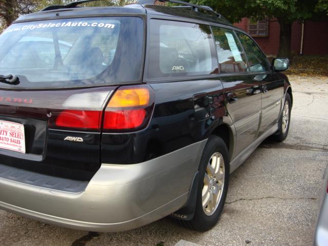 Subaru Outback 2000 photo 2