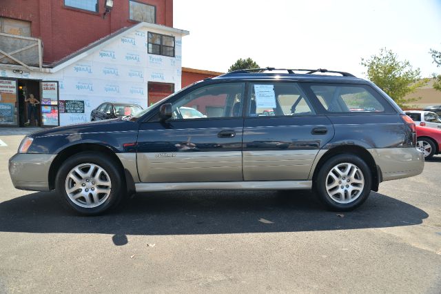 Subaru Outback 2000 photo 0