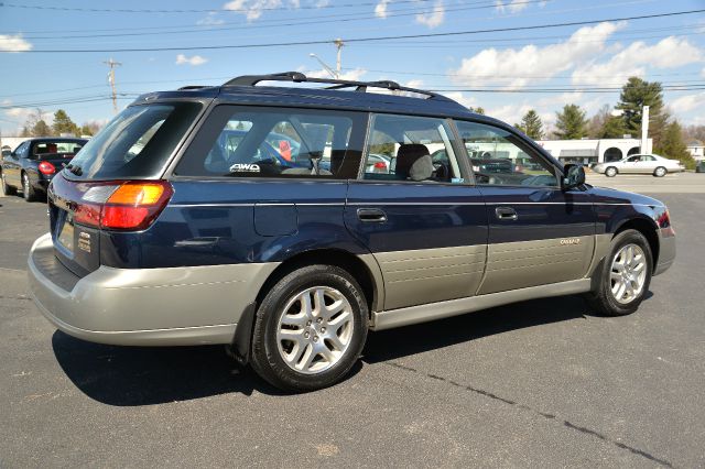 Subaru Outback 2000 photo 2