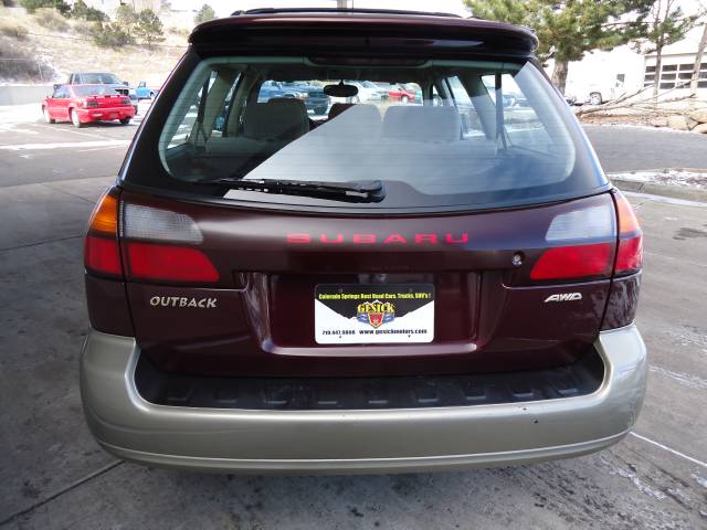 Subaru Outback 2000 photo 2