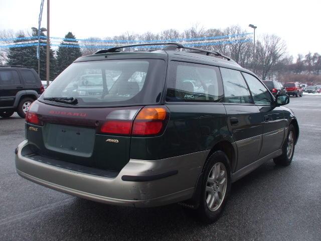 Subaru Outback 2000 photo 3
