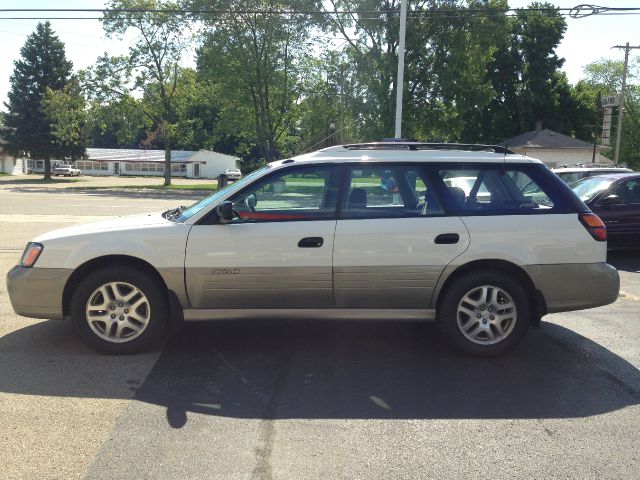 Subaru Outback 2000 photo 3