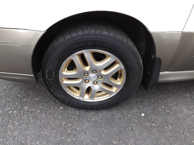 Subaru Outback 2000 photo 12