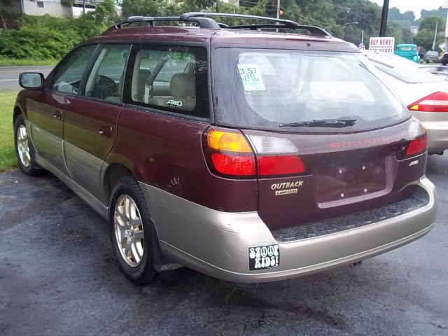 Subaru Outback 2000 photo 1