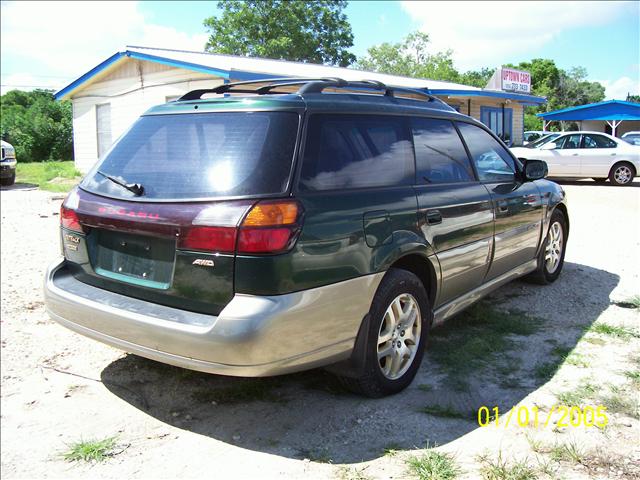 Subaru Outback 2000 photo 1