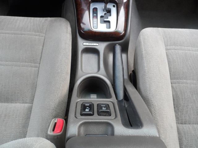 Subaru Outback 2000 photo 12