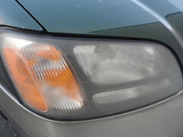 Subaru Outback 2000 photo 5