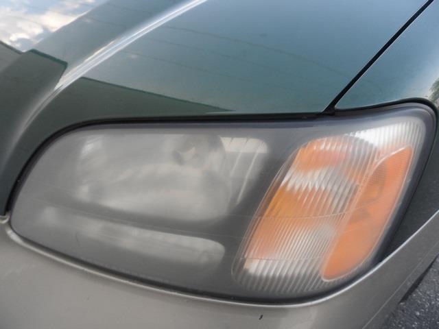 Subaru Outback 2000 photo 9