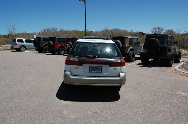 Subaru Outback 2000 photo 14