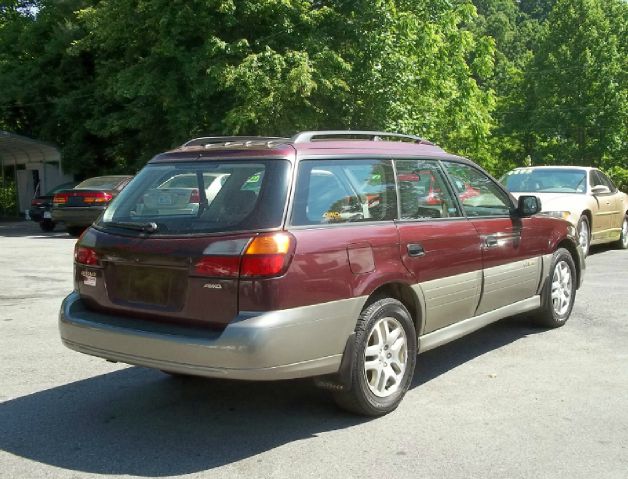 Subaru Outback 2000 photo 1