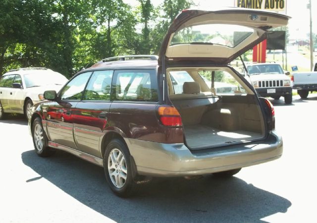 Subaru Outback 2000 photo 10