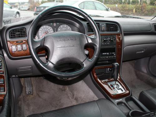Subaru Outback 2000 photo 4