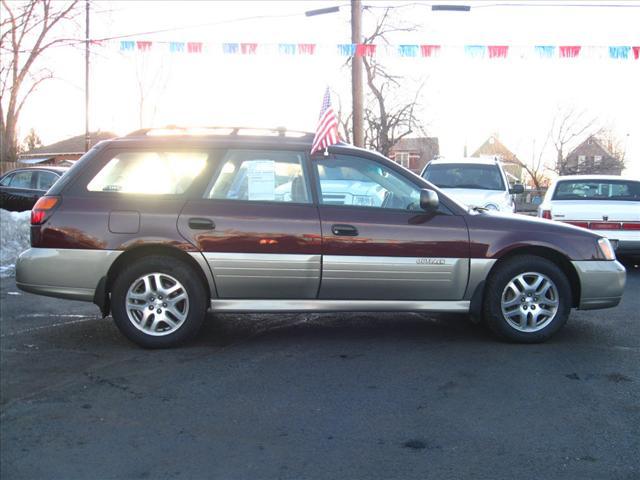 Subaru Outback 2000 photo 1