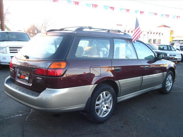 Subaru Outback 2000 photo 2