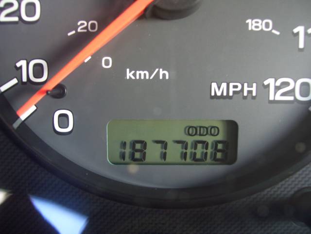 Subaru Outback 2000 photo 3