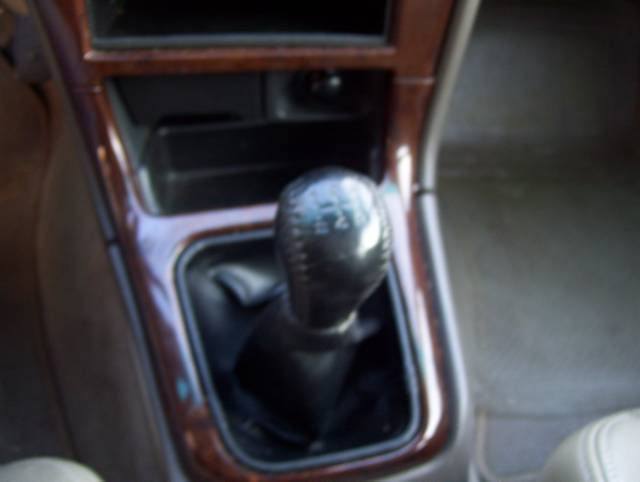 Subaru Outback 2000 photo 5