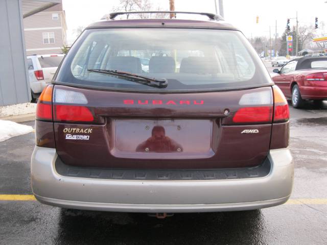 Subaru Outback 2000 photo 3