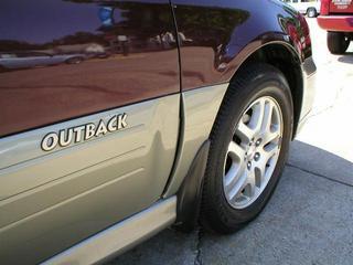 Subaru Outback 2000 photo 3