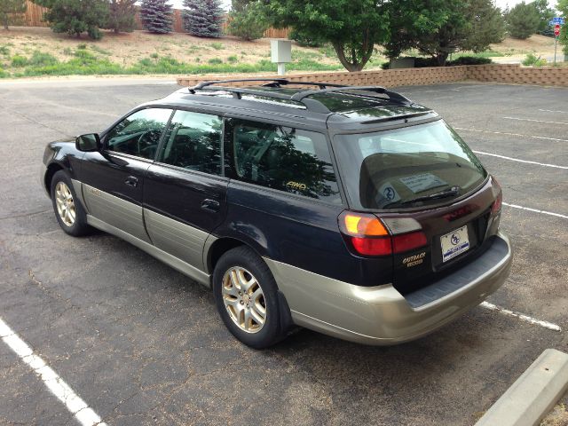 Subaru Outback 2000 photo 1