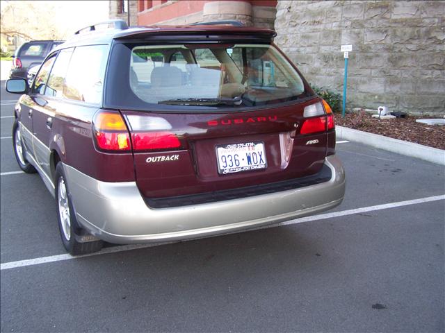 Subaru Outback 2000 photo 3
