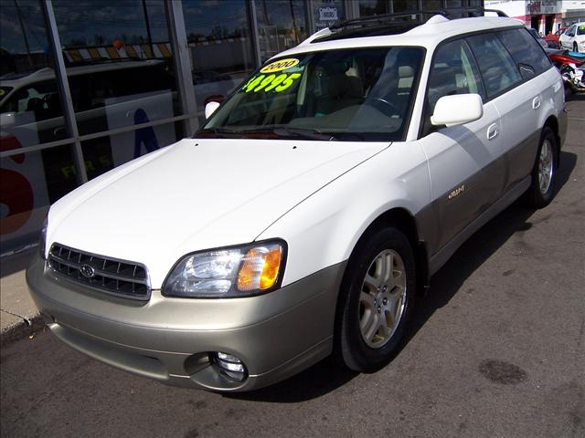 Subaru Outback 2000 photo 1