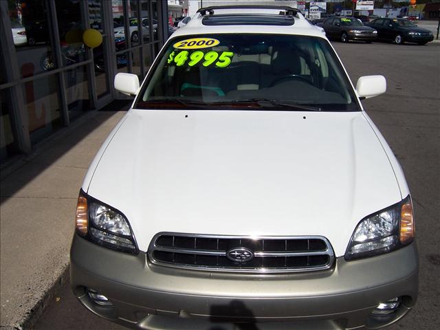 Subaru Outback 2000 photo 3