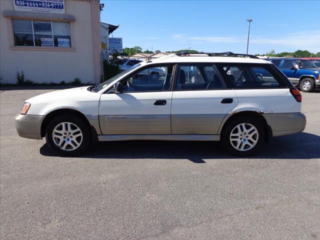 Subaru Outback 2000 photo 2