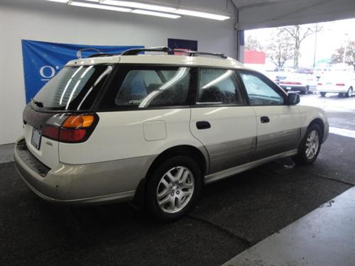 Subaru Outback 2000 photo 4