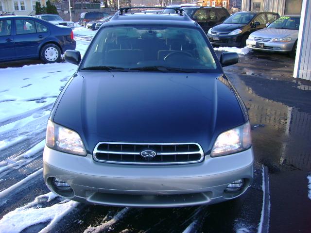Subaru Outback 2000 photo 1