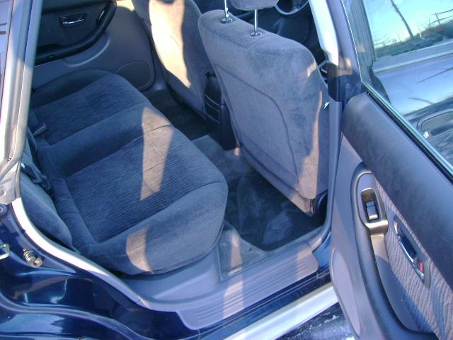 Subaru Outback 2000 photo 3