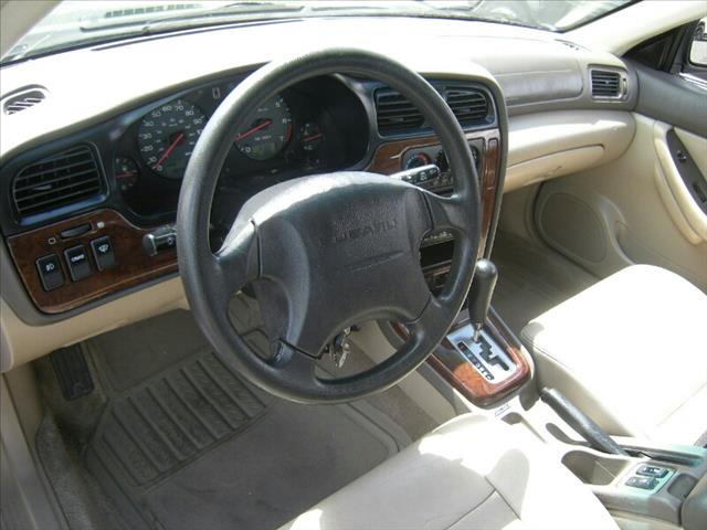 Subaru Outback 2001 photo 1