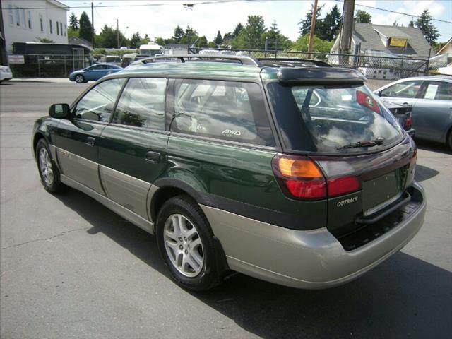 Subaru Outback 2001 photo 2