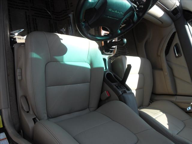 Subaru Outback 2001 photo 5
