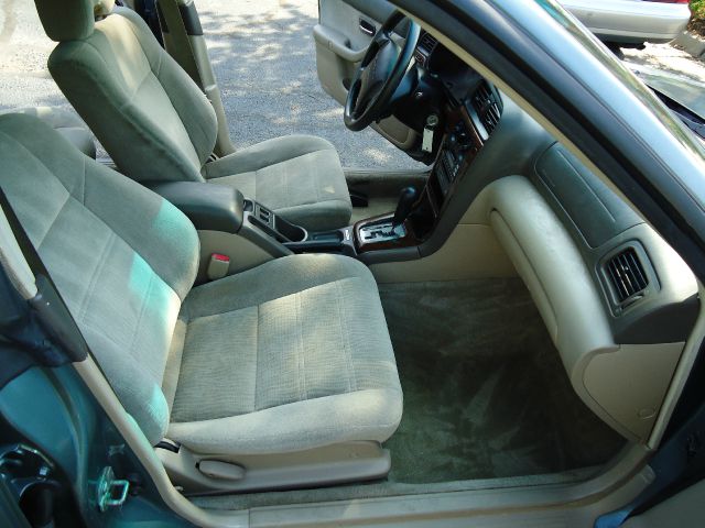 Subaru Outback 2001 photo 10