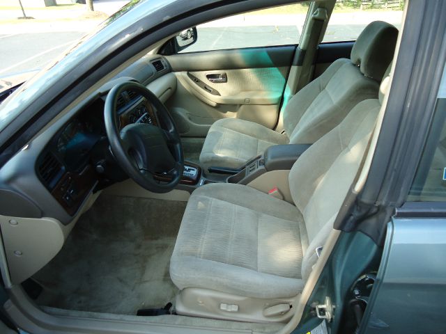 Subaru Outback 2001 photo 13