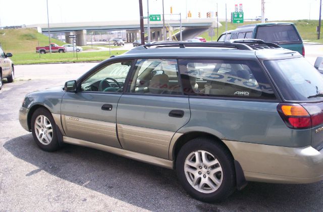 Subaru Outback 2001 photo 4