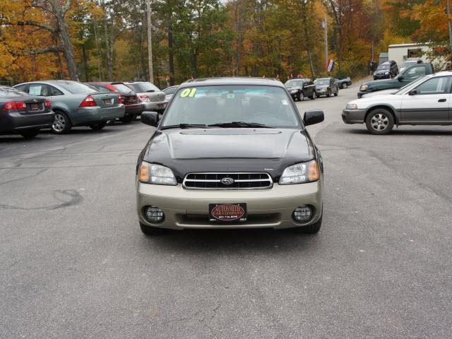 Subaru Outback 2001 photo 1