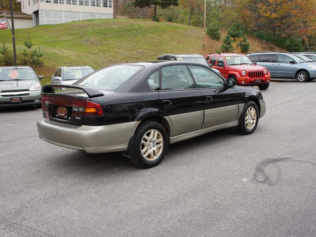 Subaru Outback 2001 photo 4