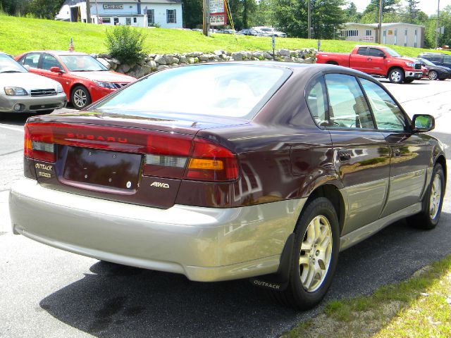 Subaru Outback 2001 photo 2