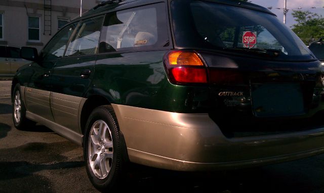 Subaru Outback 2001 photo 2