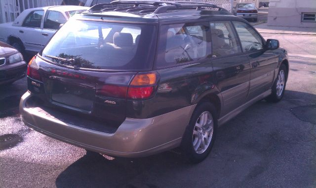 Subaru Outback 2001 photo 3