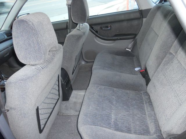 Subaru Outback 2001 photo 1