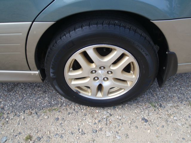 Subaru Outback 2001 photo 4