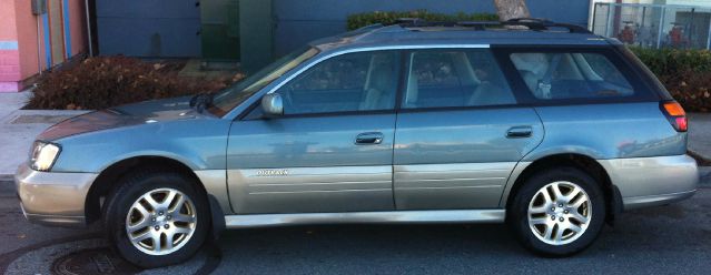 Subaru Outback 2001 photo 1